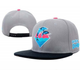 Neon Waves em cinza.